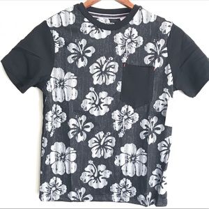 NEW Designer black/ white floral short slv T-shirt